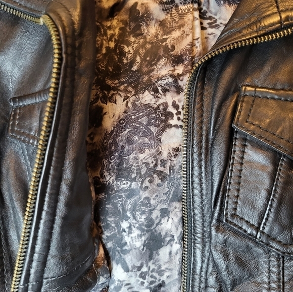 Guess Los Angeles Small soft leather black coat - Picture 11 of 16